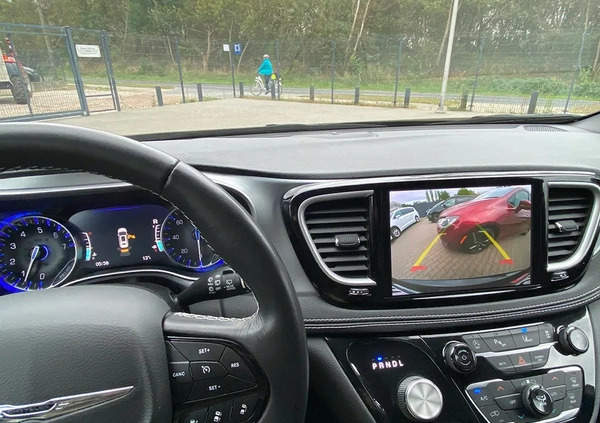 Chrysler Pacifica cena 219924 przebieg: 27000, rok produkcji 2021 z Bogatynia małe 529